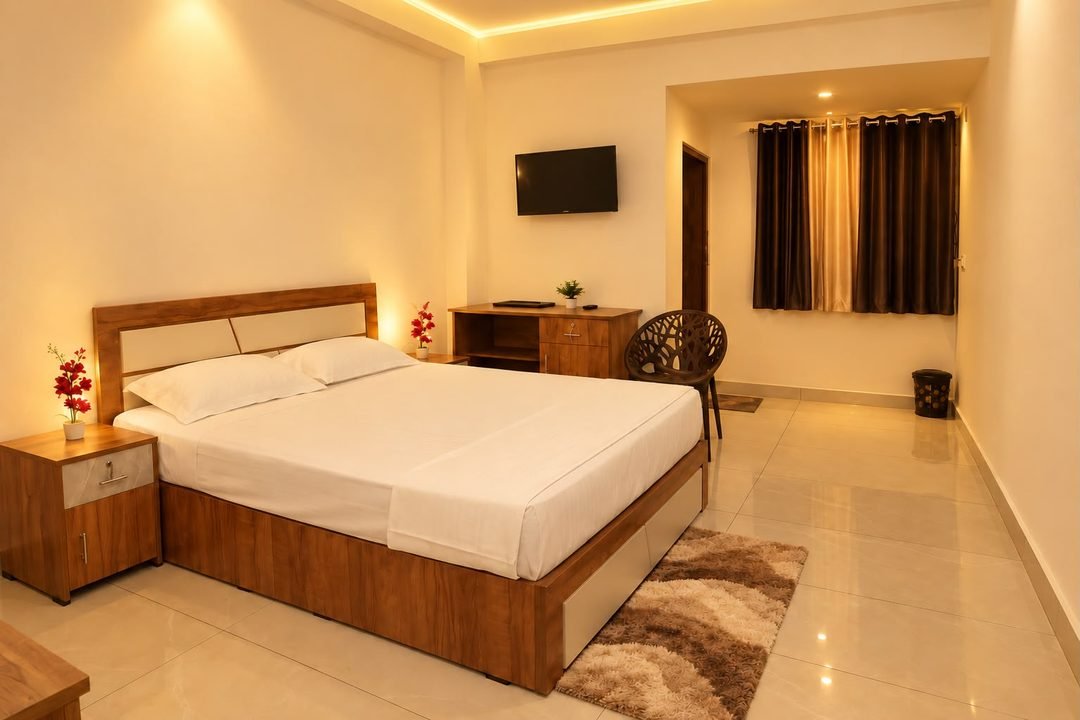 Comfort Room with TV & Desk